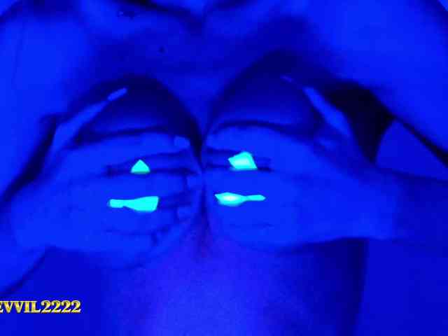 Devil2222 webcam
