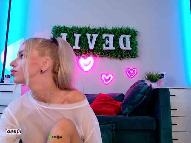 Devil2222 Sex Cam Show