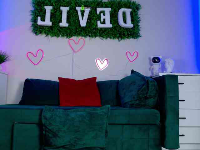 Devil2222 Live Webcam on BongaCams
