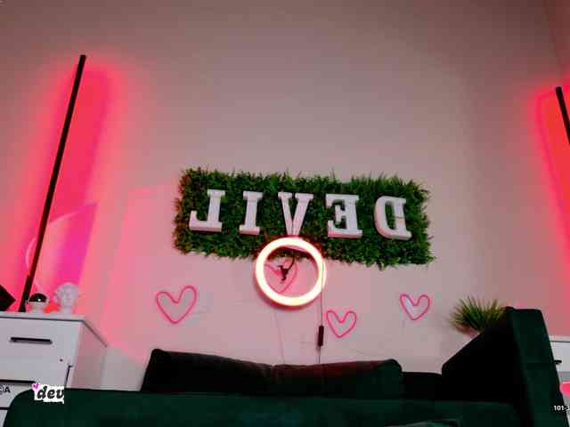 Devil2222 Sex Cam Show