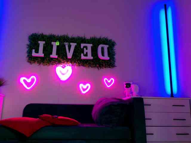 Devil2222 webcam