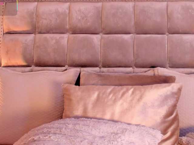 DakotaWangi live webcam show