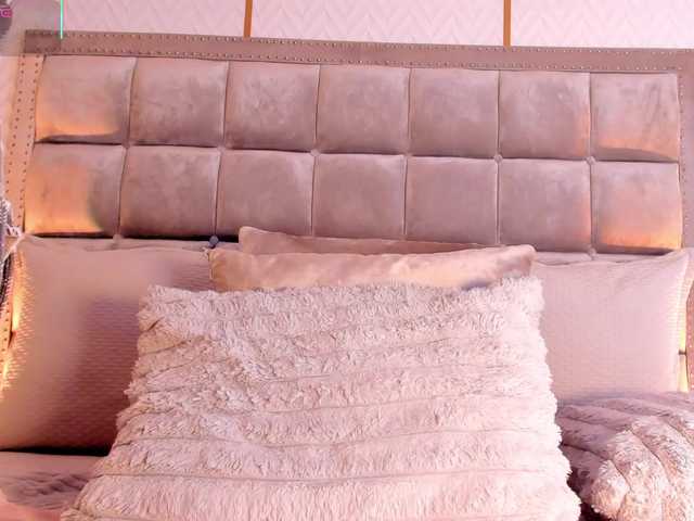 DakotaWangi live webcam show