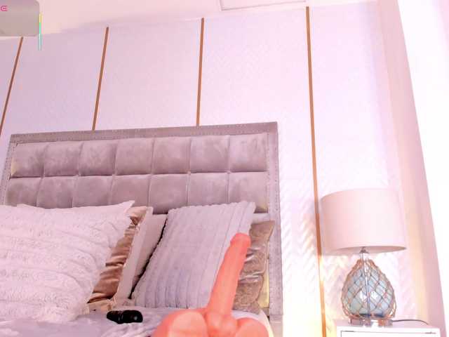 DakotaWangi live webcam show