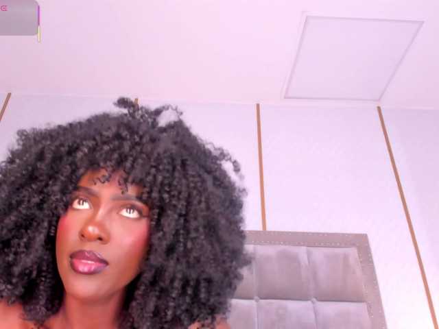 DakotaWangi live cam on BongaCams