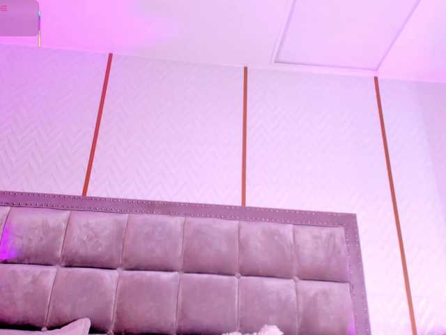 DakotaWangi live webcam show