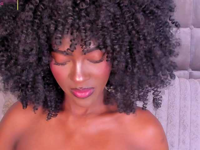 DakotaWangi live cam on BongaCams