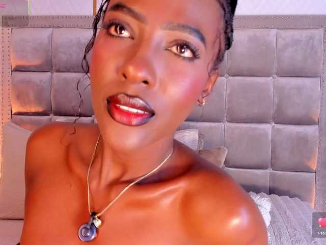 DakotaWangi live cam on BongaCams