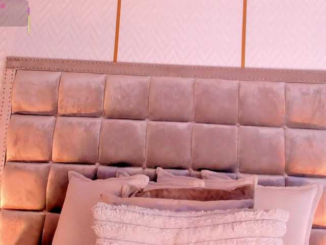 DakotaWangi live webcam show
