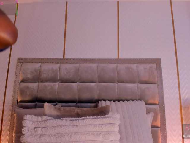 DakotaWangi live webcam show
