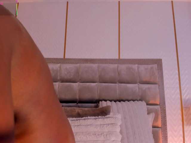 DakotaWangi live webcam show
