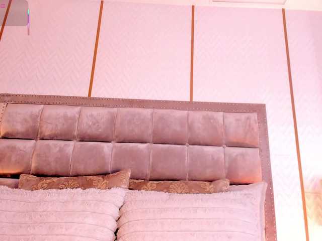 DakotaWangi live webcam show