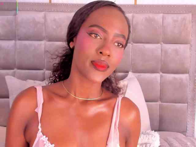 Modèle: DakotaWangi