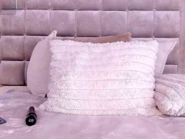 DakotaWangi webcam