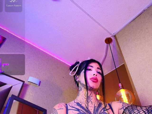 SamanthaaSutra live cam on BongaCams
