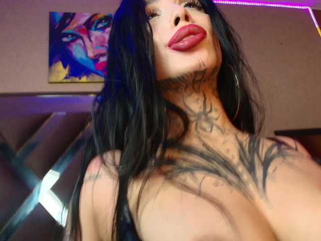 SamanthaaSutra live cam on BongaCams