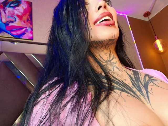 SamanthaaSutra live cam on BongaCams