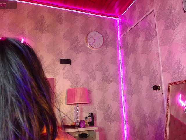SamanthaaSutra live cam on BongaCams