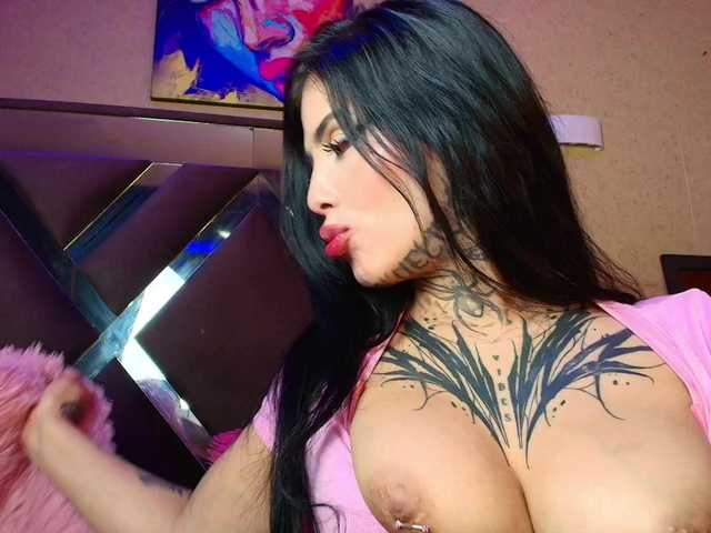 SamanthaaSutra live cam on BongaCams