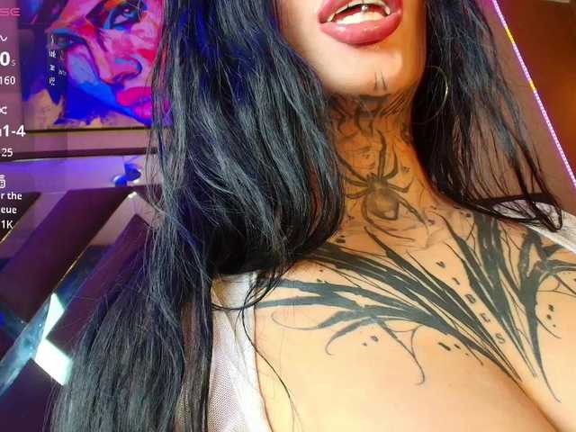 SamanthaaSutra live cam on BongaCams