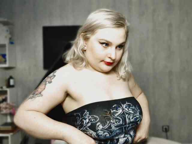 Wounded_Goddess webcam