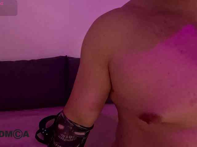 Model: _Juicy_Pussy_