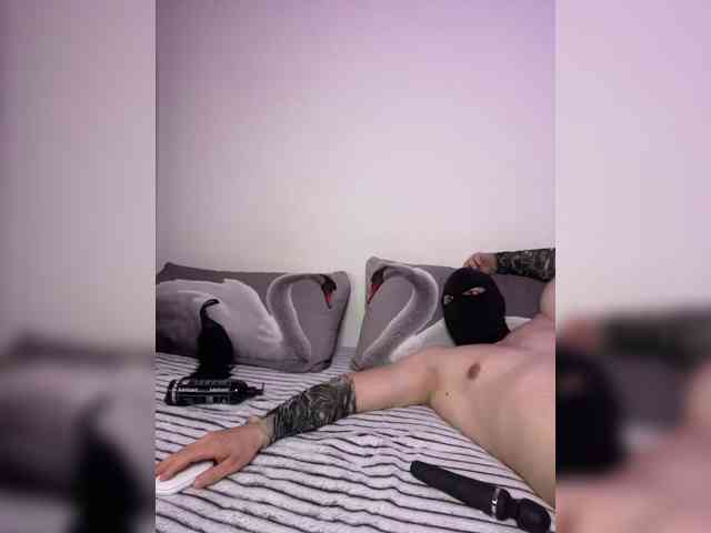 DELUXE-LOVERS Live Webcam on BongaCams
