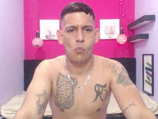 masterbigcock Live Webcam on BongaCams