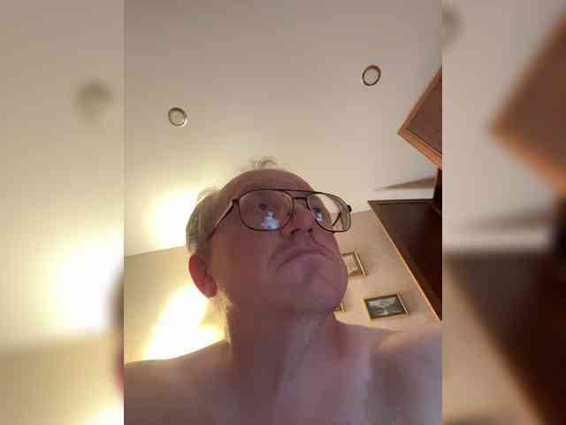 ALEXSANDR882 Sex Cam Show