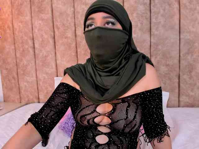 -Alisha webcam