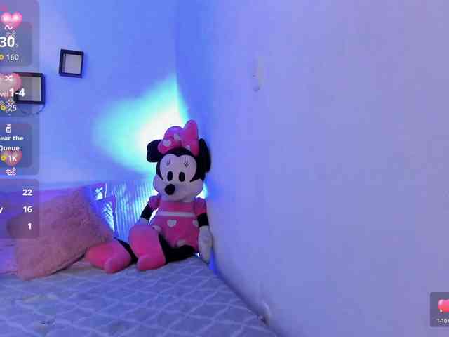 -Alisha webcam
