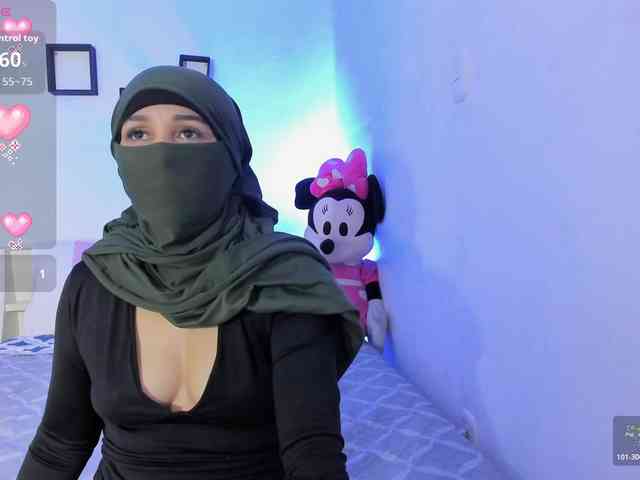 -Alisha webcam