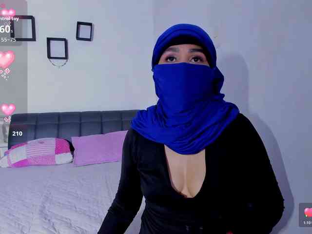 -Alisha webcam