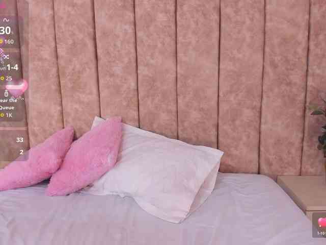 -Alisha webcam