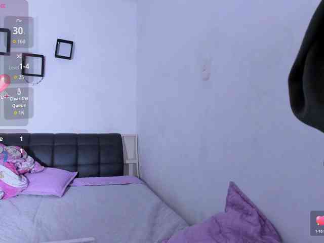 -Alisha webcam