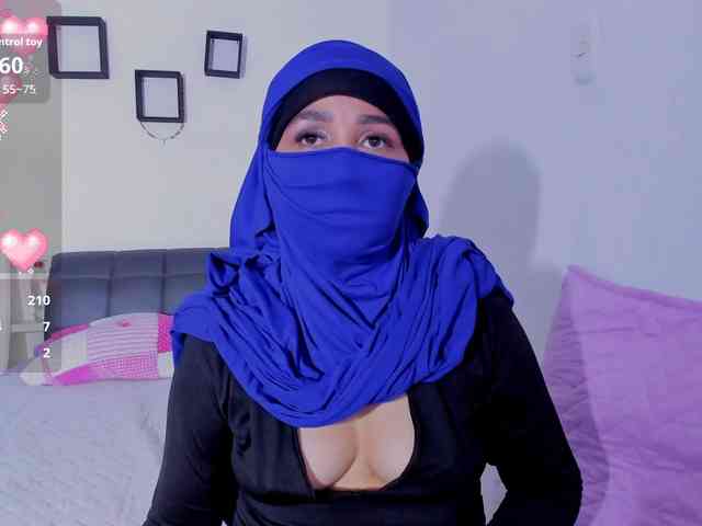 -Alisha webcam