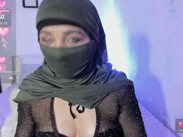 -Alisha webcam