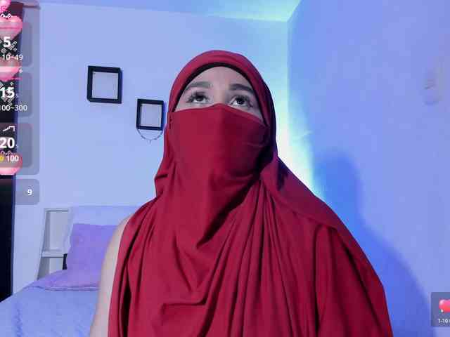 -Alisha webcam