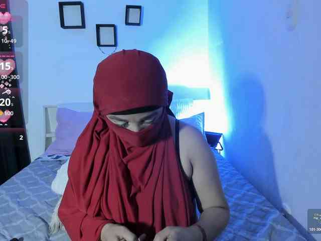 -Alisha webcam