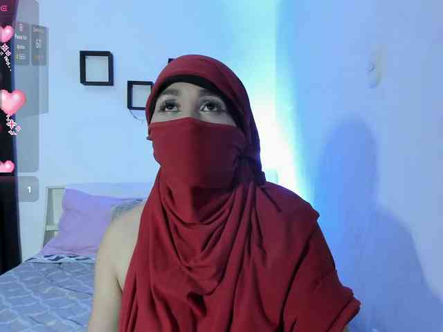 -Alisha webcam