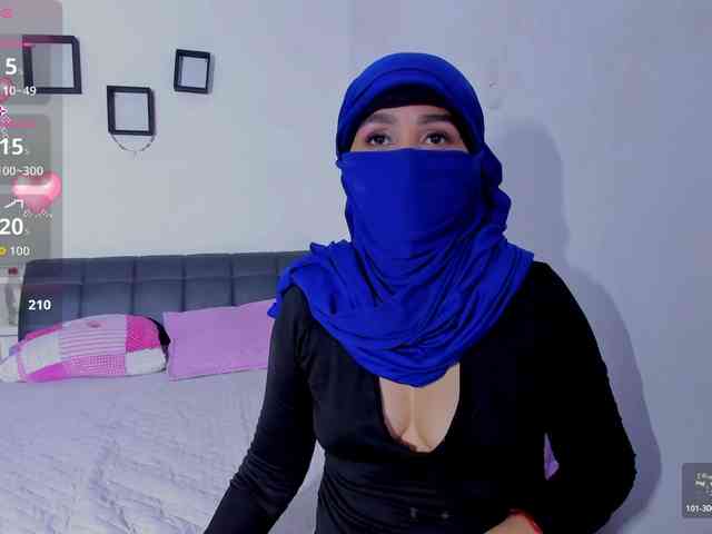-Alisha webcam