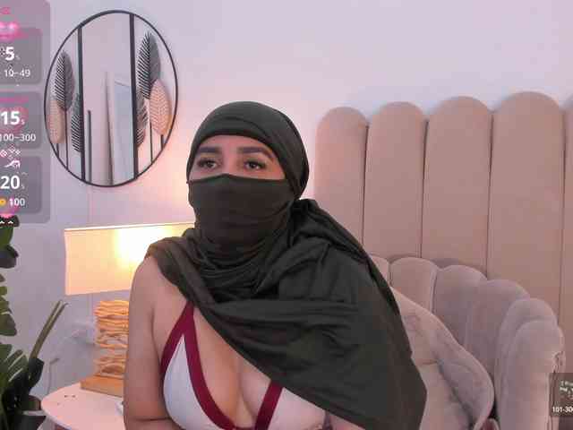 -Alisha webcam