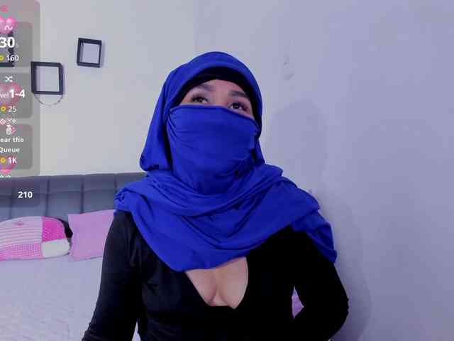 -Alisha webcam