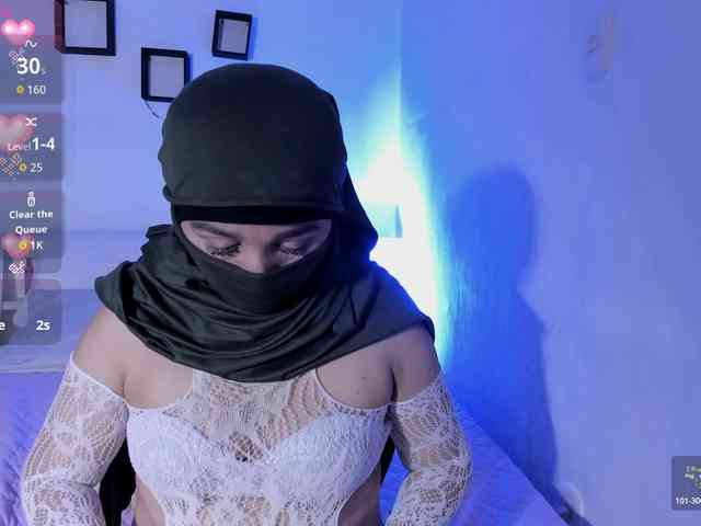 -Alisha webcam