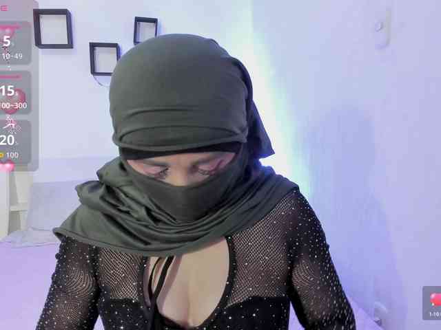 -Alisha webcam