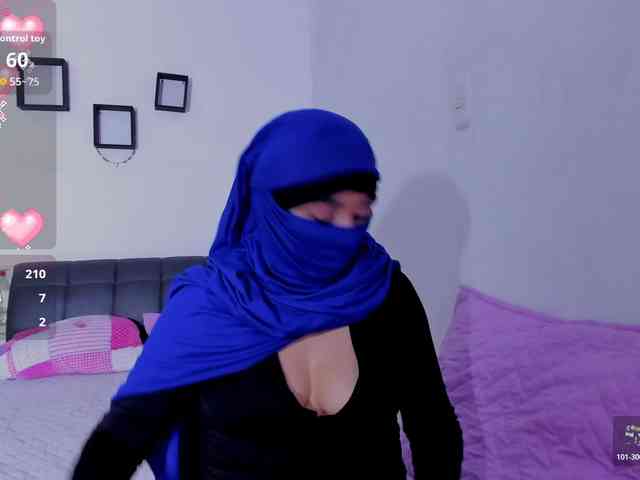 -Alisha webcam