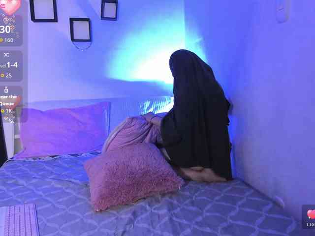 -Alisha webcam