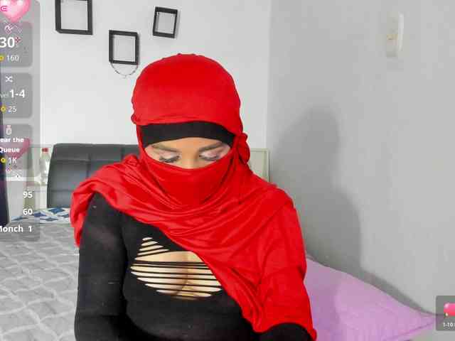 -Alisha webcam