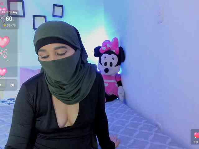 -Alisha webcam