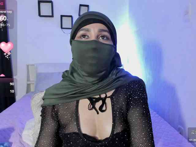 -Alisha webcam
